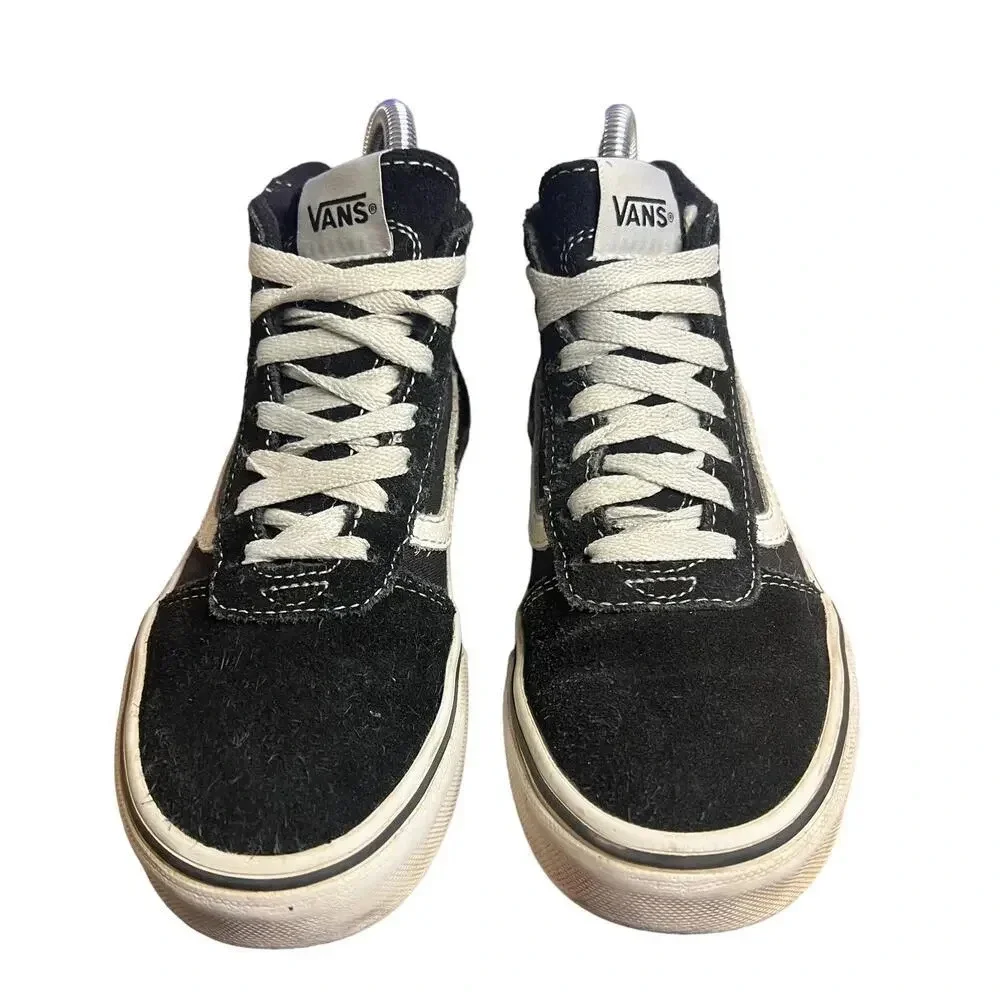 Vans SK8-Hi Black & White High Top Suede‎ Sneakers Men’s 6.0 / Women’s 7.5